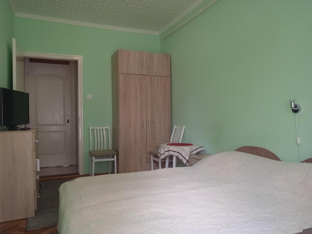 Balaton-Lak Apartmanház Siófok Exteriér fotografie